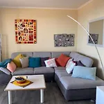 3 Pièces Avec Piscine Et Parking à Saint-raphaël - Fr-1-504-591
