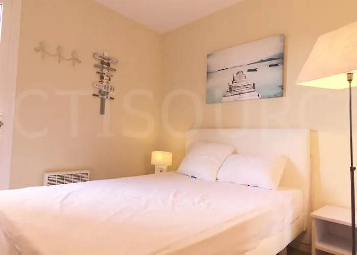 Cap Esterel: 3 Pieces Avec Vue Et Parking Inclus - Fr-1-504-591 Apartment Saint-Raphaël